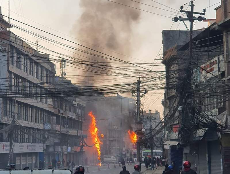पुतलीसडकमा आगलागी